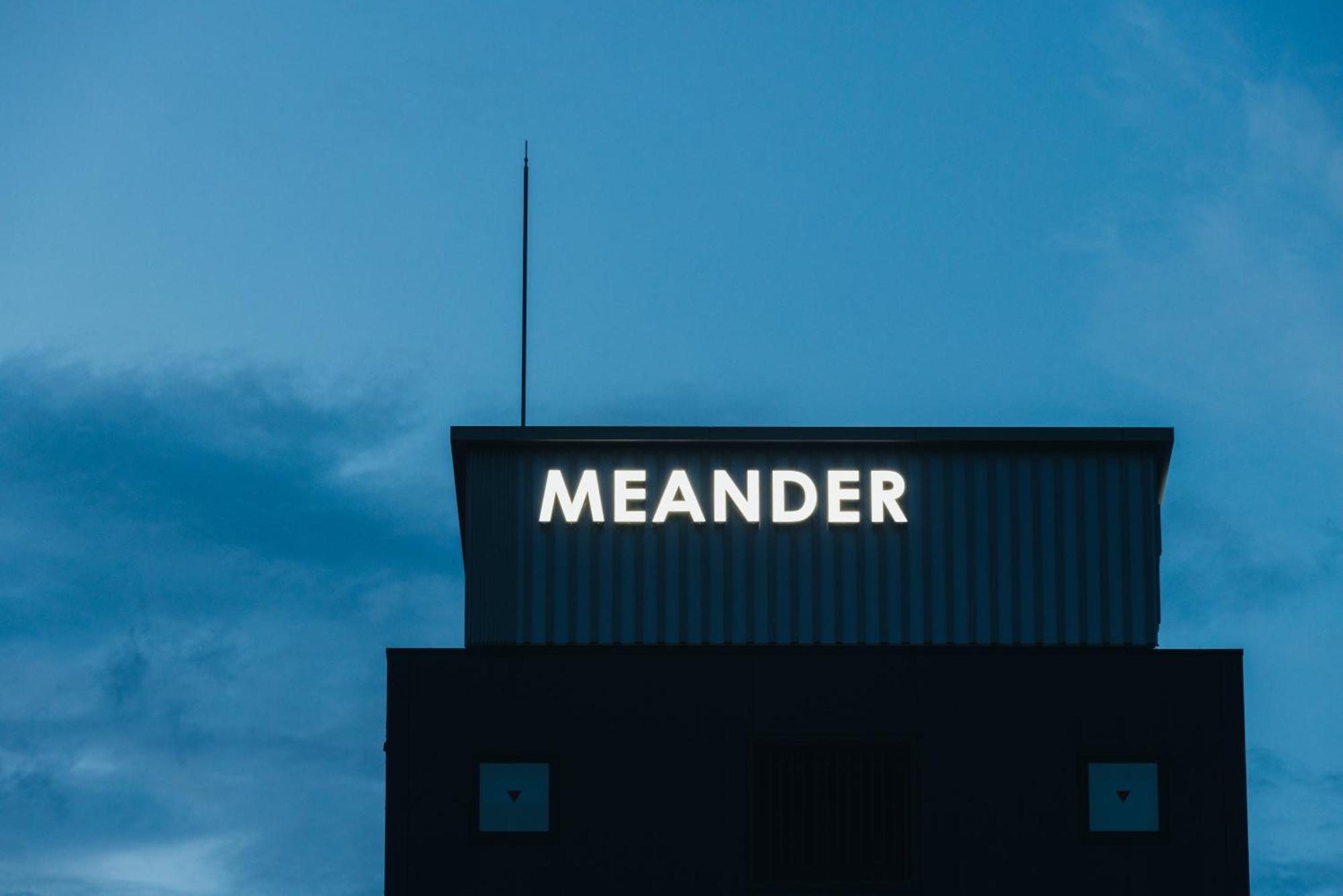 מלון Meander אוסקה מראה חיצוני תמונה